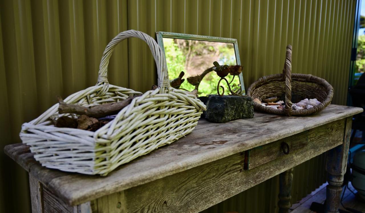 Kaka Ridge Retreat Luxury Cottage Tawharanui 外观 照片